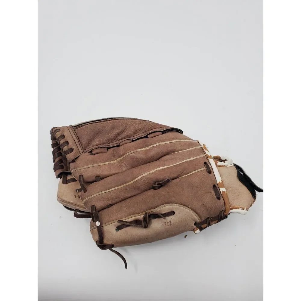 Wilson Baseball Softball Glove AO 440 115 BR Right Hand 11‎ 1/2 inch